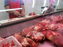 casi el 80% de los consumidores dejarian de comer carne si sube el precio casi el 80% de los consumidores dejarian de comer carne si sube el precio