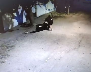 Le robaron la moto que su mamá le había regalado antes de morir: su desesperado pedido