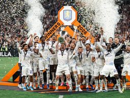 Con un golazo de Emiliano Buendía, el Aston Villa de Dibu Martínez se consagró campeón de la Europa League Con un golazo de Emiliano Buendía, el Aston Villa de Dibu Martínez se consagró campeón de la Europa League