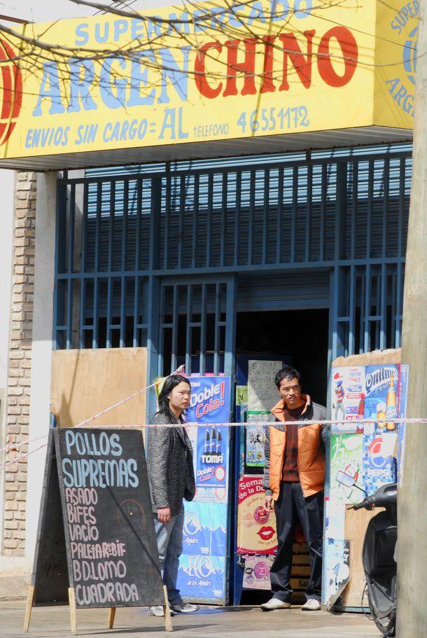 Súper chinos apoyan acuerdo de precios y piden participar