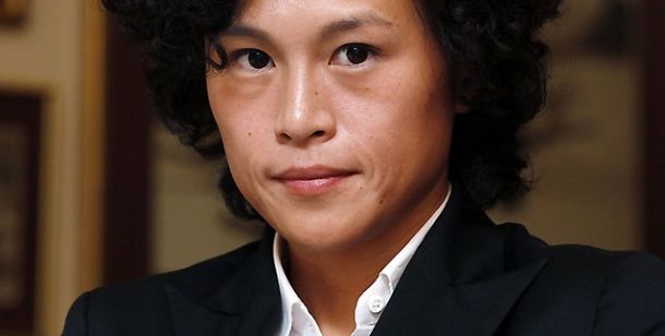 Hija del magnate que quiere pagar para que deje de ser lesbiana publica una carta