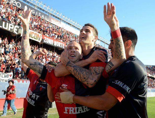 Colón fue superior y derrotó a Arsenal en Santa Fe