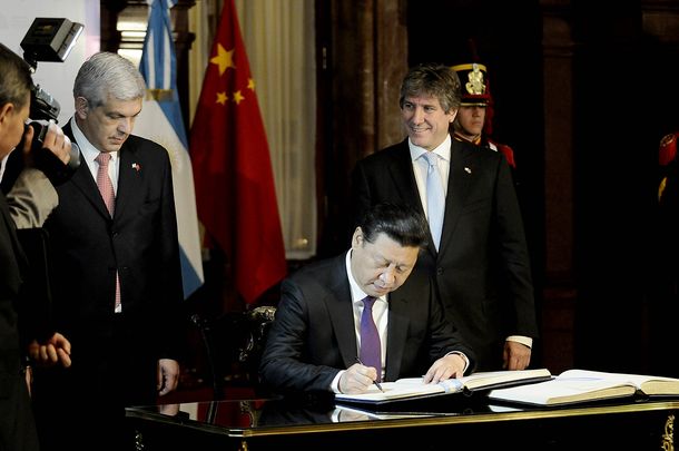 El presidente chino fue recibido por Domínguez y Boudou en el Congreso