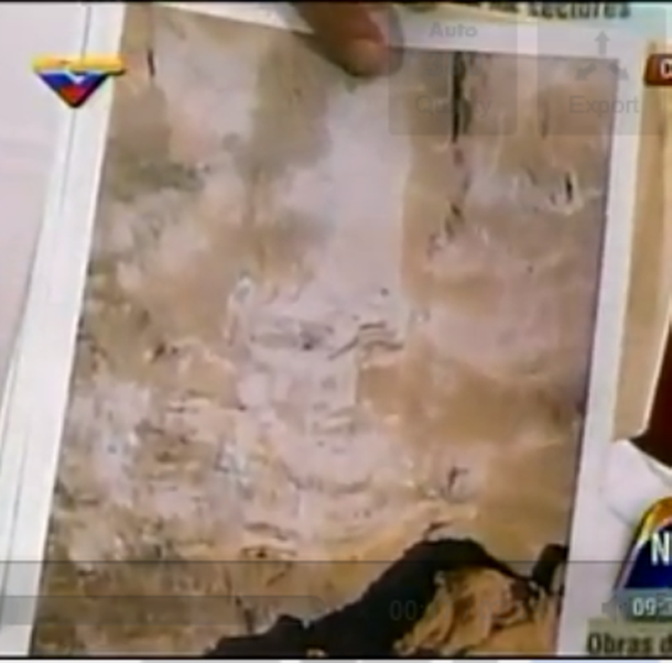 Aseguran que la cara de Hugo Chávez apareció en una construcción