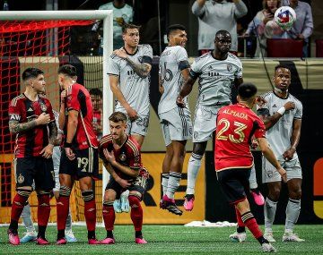 Los dos golazos de Thiago Almada para el triunfo del Atlanta