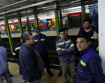 Gremialistas interrumpieron por cuatro horas el servicio en la línea B