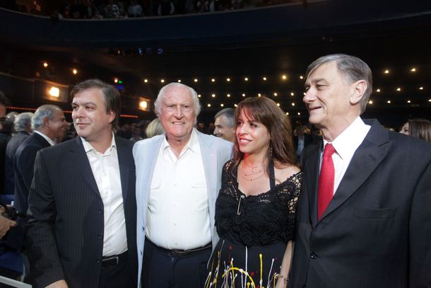 Unen: Deberíamos ser masoquistas para hacer un acuerdo con Macri