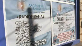 La clínica clandestina que funcionaba bajo la fachada de “Argentina Salud”. La clínica clandestina que funcionaba bajo la fachada de “Argentina Salud”.