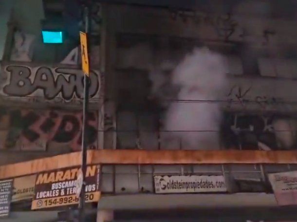Incendio en un edificio abandonado de Almagro: debajo funcionaba una estación de servicio