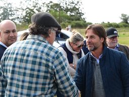 El 46% de los uruguayos aprueba la gestión de Lacalle Pou. El 46% de los uruguayos aprueba la gestión de Lacalle Pou.