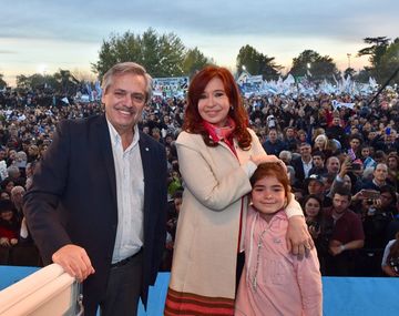 Primer acto de Fernández - Fernández: Vamos a resolver los problemas como con Néstor