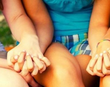 Violencia familiar: dos hermanas que sufrían maltrato infantil fueron puestas en adopción en la Ciudad de Buenos Aires