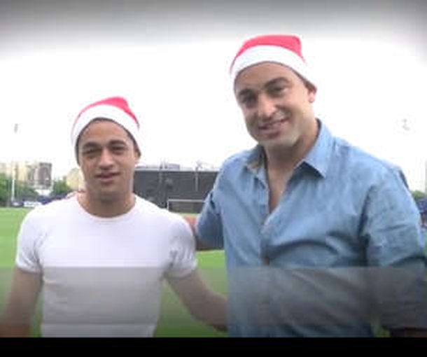 Los jugadores de Boca saludan a los chicos por las Fiestas