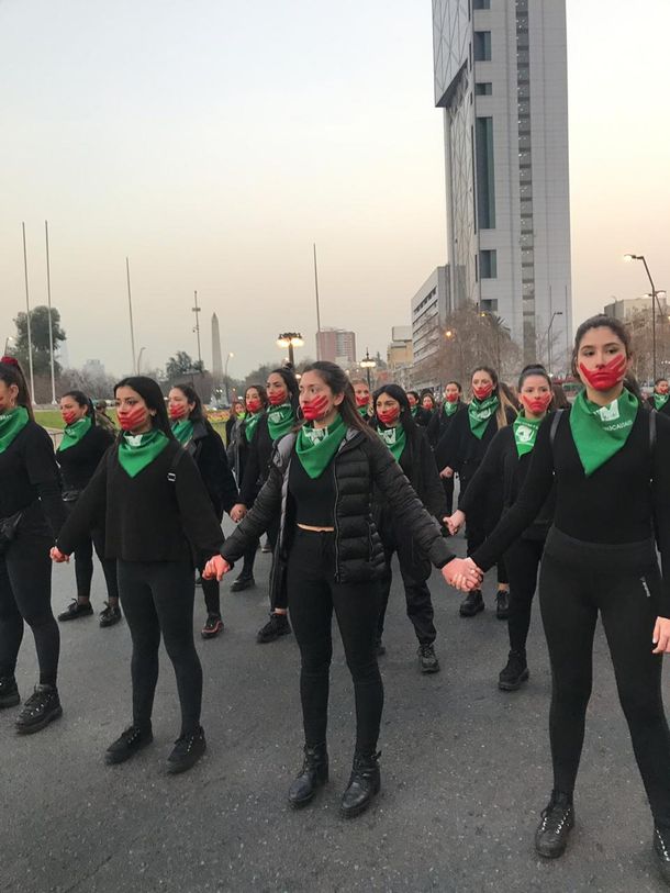 minutouno.com en Chile: las mejores fotos de la Marcha Antirracista en favor del Aborto Legal