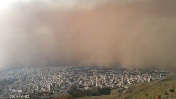 una tormenta de arena se come a la capital de iran una tormenta de arena se come a la capital de iran