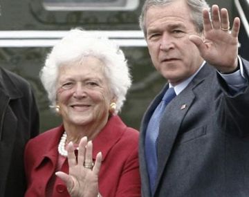 Bárbara Bush, junto a su esposo y su hijos, dos ex presidentes de Estados Unidos