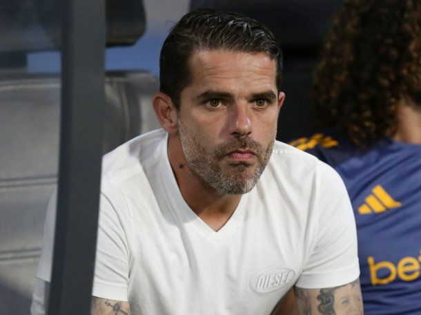 Fernando Gago recupera a tres jugadores y se le plantea un dilema en Boca