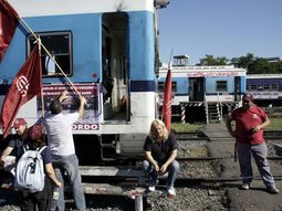 ferroviarios se defienden: randazzo esta mal asesorado ferroviarios se defienden: randazzo esta mal asesorado
