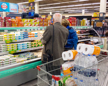 El supermercado con descuentos imperdibles en vasos y copas para renovar tu vajilla