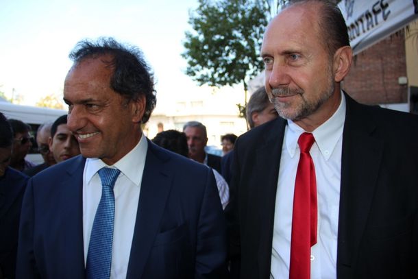 El kirchnerismo dio el batacazo y la fórmula Scioli - Zannini se impuso en Santa Fe