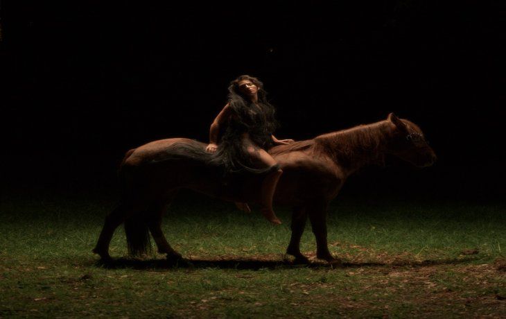 Línea B, Abbey Road y un valle: Feli Colina, una de las nuevas voces del indie argentino