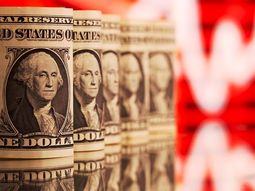 El dólar no cotizaba tan bajo desde el 19 de febrero de 2020. El dólar no cotizaba tan bajo desde el 19 de febrero de 2020.