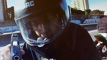 hablo el motociclista victima de una emboscada en la autopista ricchieri: totalmente sincronizado hablo el motociclista victima de una emboscada en la autopista ricchieri: totalmente sincronizado