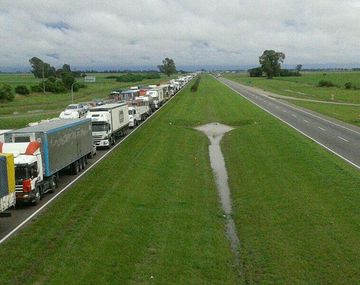La autopista Bs.As.-Rosario fue habilitada con precaución