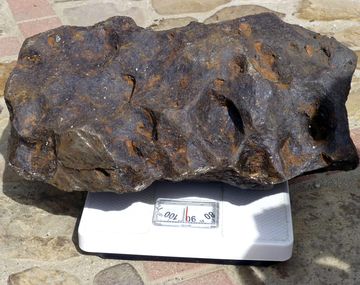 Tenían un meteorito sin saberlo y lo usaban para prensar jamones