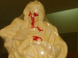 una virgen que llora sangre revoluciona a toda santa fe una virgen que llora sangre revoluciona a toda santa fe