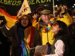 Marcha a favor DYN58 c