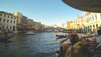 Los canales de Venecia tienen un tránsito pesado