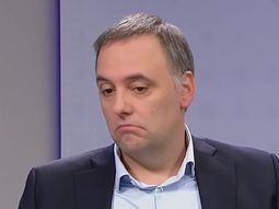 La versión de Manuel Adorni sobre sus primeras inversiones La versión de Manuel Adorni sobre sus primeras inversiones