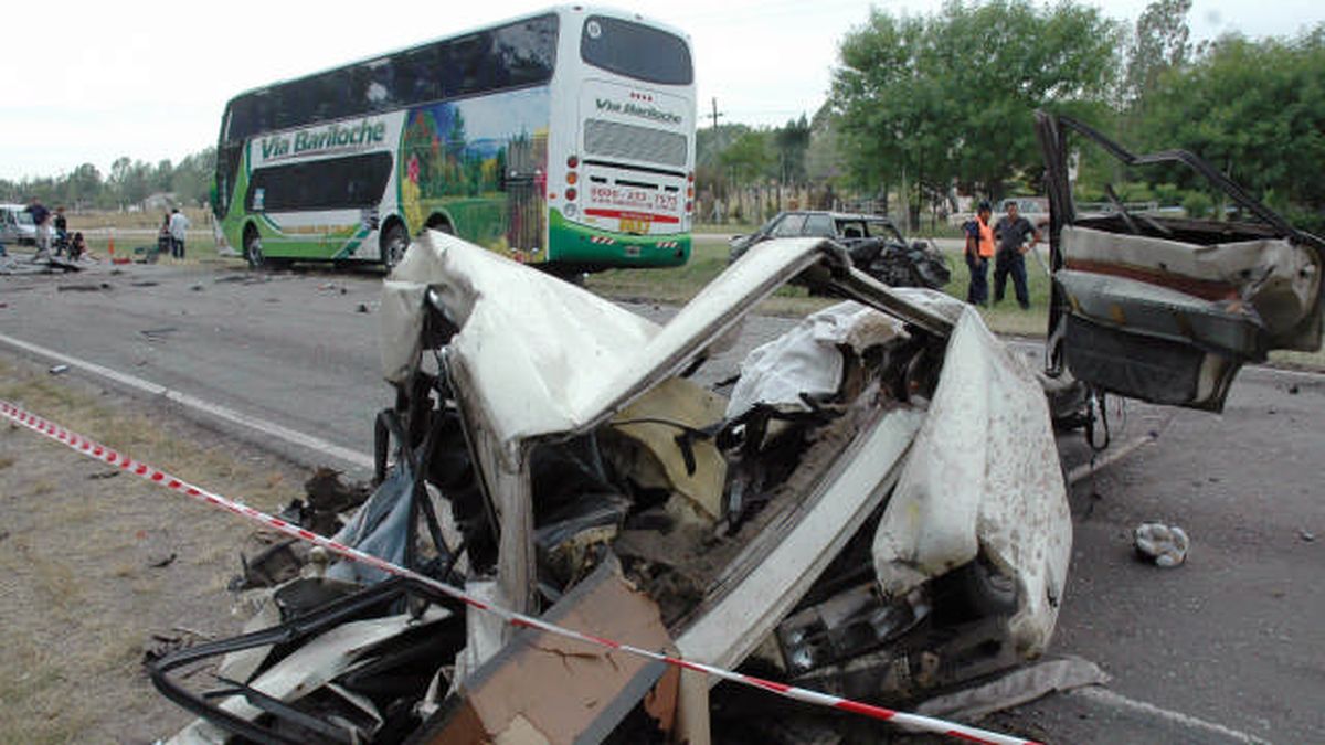 Drama En La Ruta: Una Familia Entera Muere En Un Múltiple Choque En Una ...