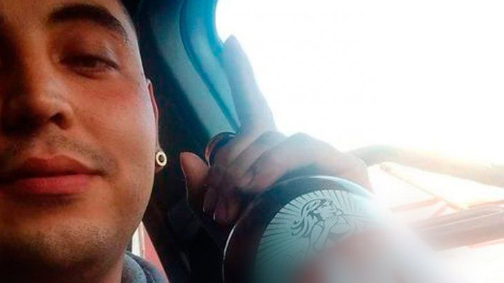 Un joven se filmó teniendo una cerveza mientras manejaba y luego provocó un choque mortal en Córdoba