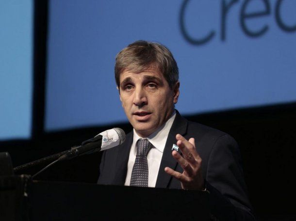 Luis Caputo anuncia la fórmula para que prepagas aumenten sus cuotas