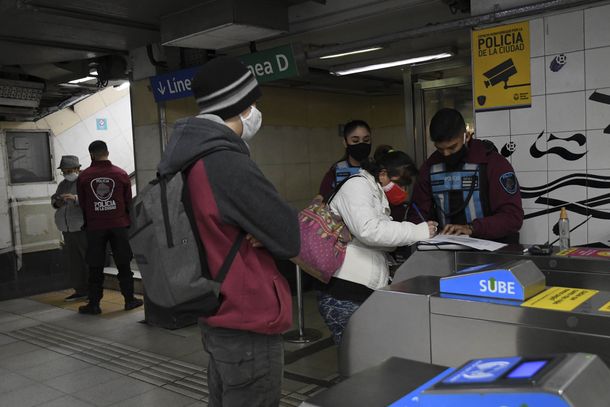 Buscan que los trabajadores de la salud viajen gratis en el transporte público