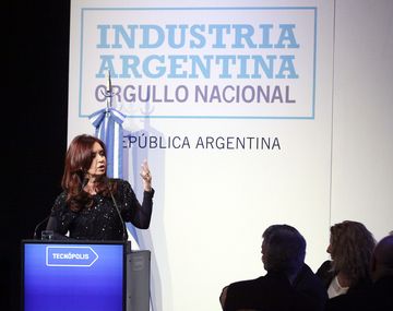 Cristina aseguró que el tipo de cambio no está retrasado