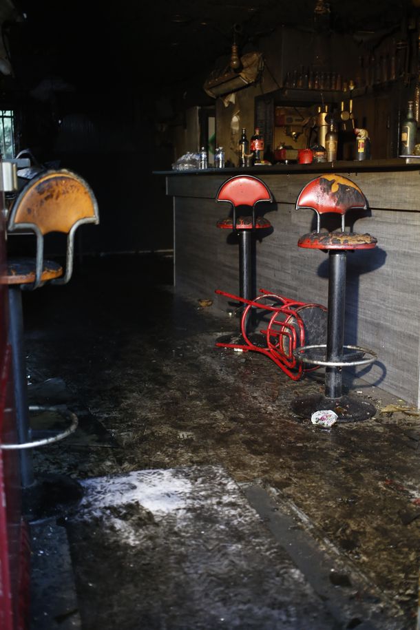 Voraz incendio en un bar de Francia deja 13 muertos y 6 heridos