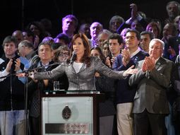 cristina, entre las 20 mujeres mas poderosas cristina, entre las 20 mujeres mas poderosas