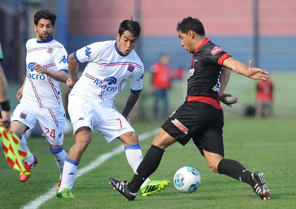 Tigre venció a Colón como local en un partido accidentado