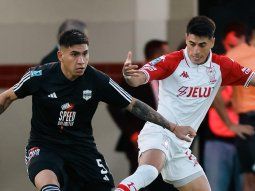 Huracán y Deportivo Riestra igualaron sin goles por el Torneo Apertura