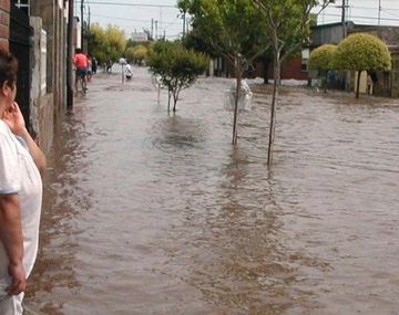 Temporal en Tucumán: calles anegadas