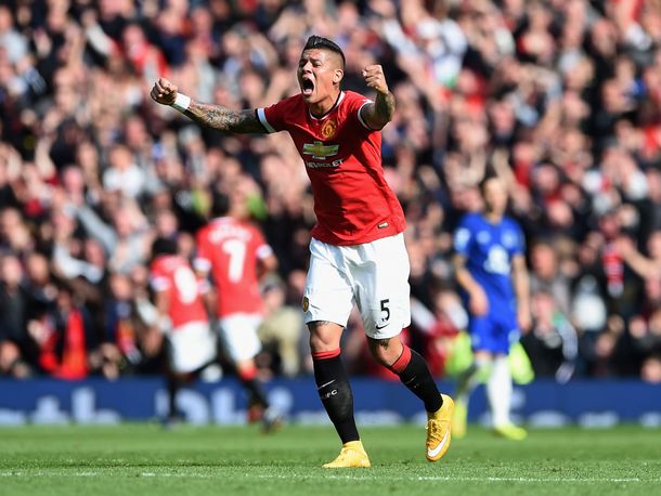 ¿Qué pasa entre Marcos Rojo y el DT del Manchester, Louis Van Gaal?