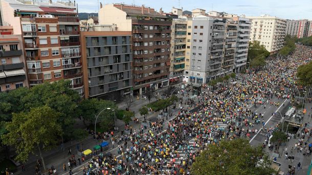 Barcelona: al menos 35 heridos y 128 detenidos tras una marcha por la independencia de Cataluña
