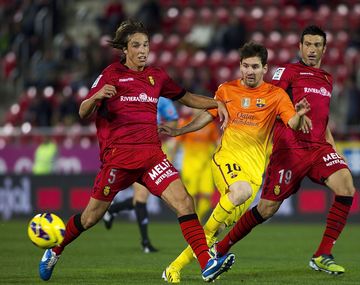 Españoles se burlan de Messi cantando por CR7