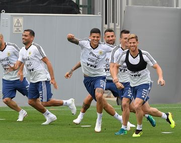 La Selección no viajará a Israel y se quedará en Barcelona hasta su viaje a Rusia.