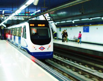 Un operario de subte encontró un cheque por 2 millones de dólares