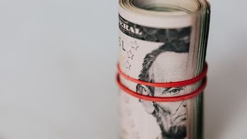 El dólar en Uruguay volvió a caer y se asoma a la franja de los $37. El dólar en Uruguay volvió a caer y se asoma a la franja de los $37.