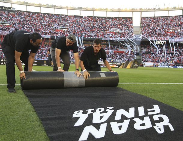 La Superfinal en el Monumental fue suspendida y trasladada a España por incidentes